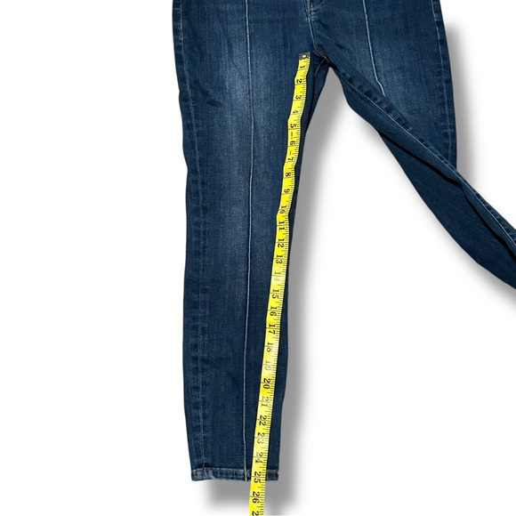 FRAME Denim Le Catroux Jeans in Dublin 28 - Picture 7 of 11